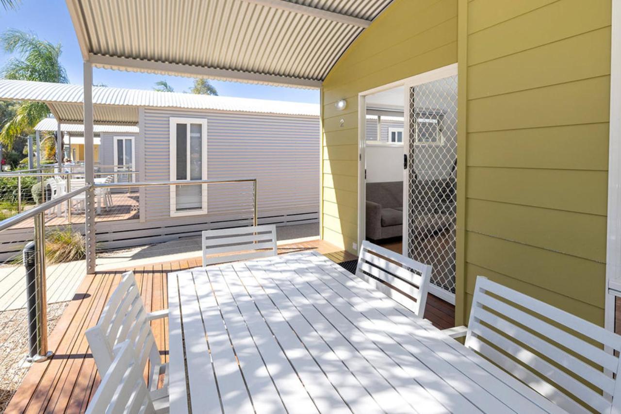 Big4 Deniliquin Holiday Park Exteriör bild