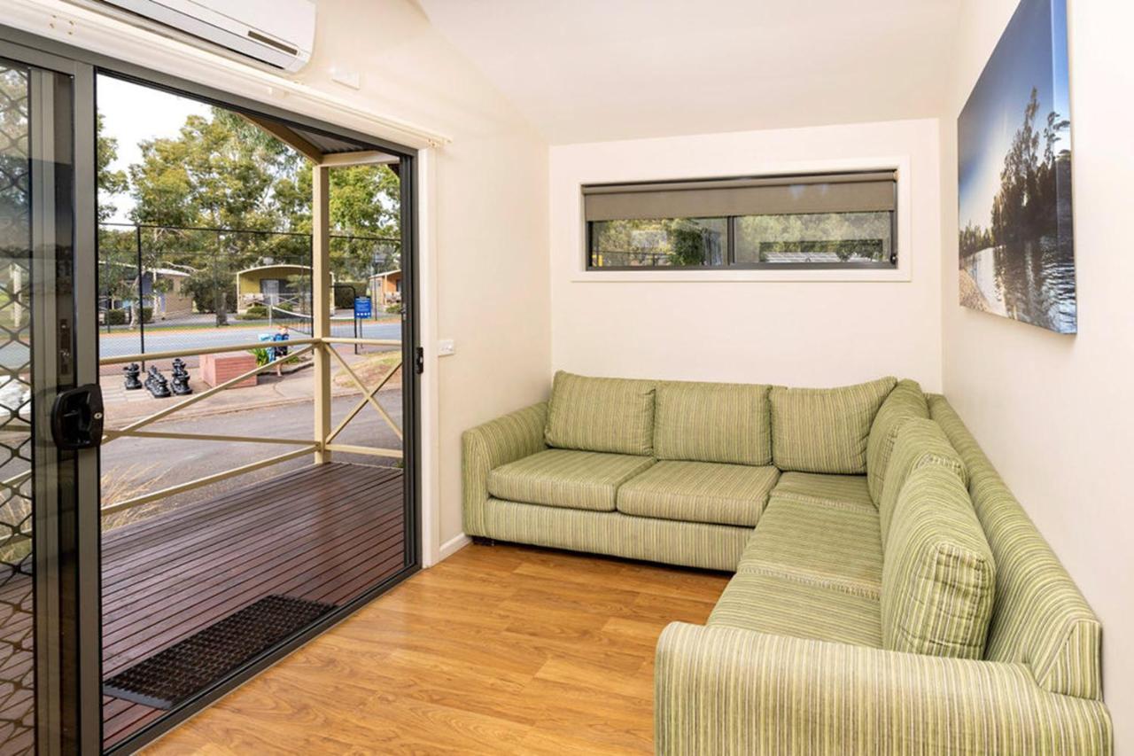 Big4 Deniliquin Holiday Park Exteriör bild