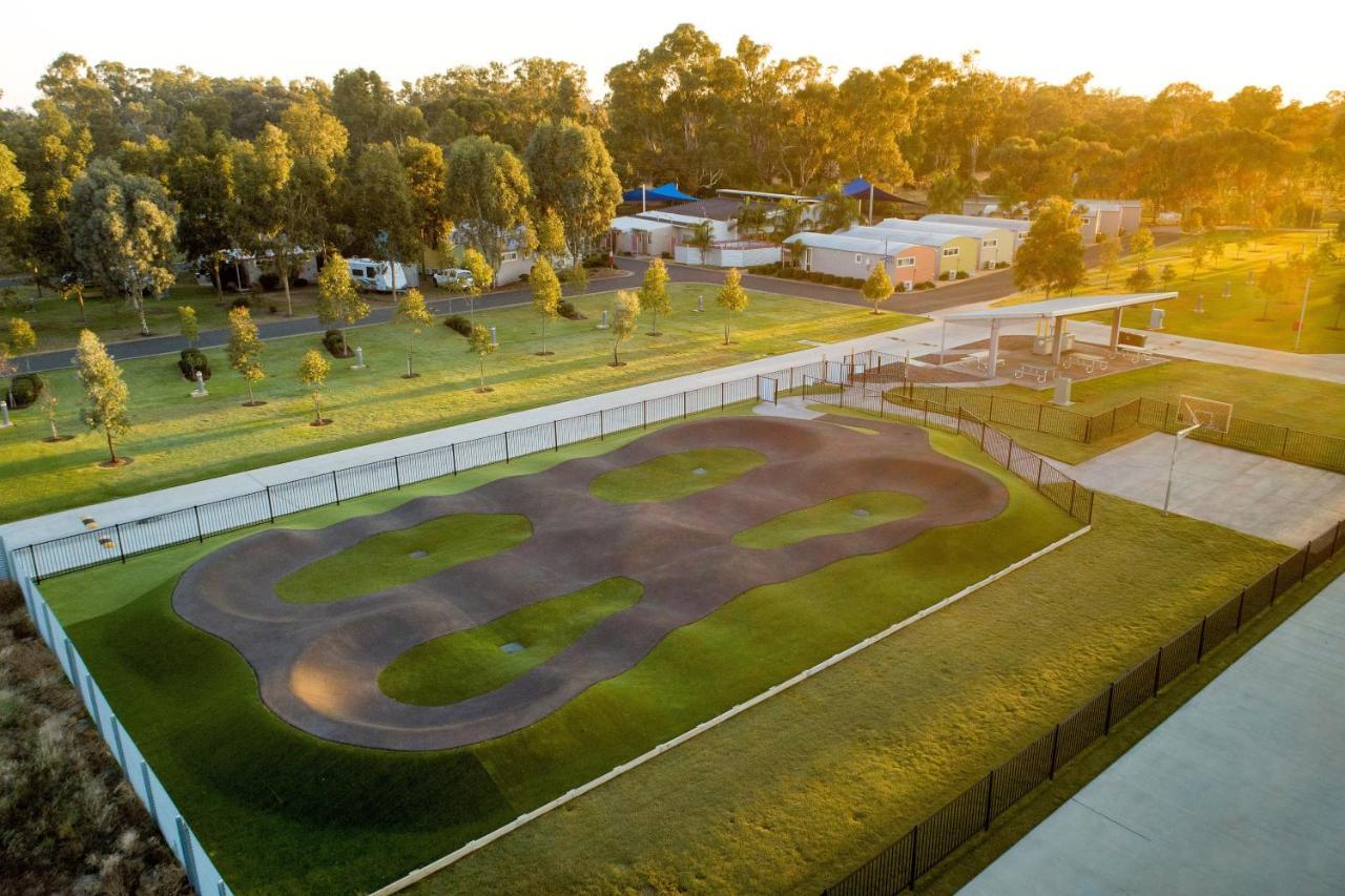 Big4 Deniliquin Holiday Park Exteriör bild