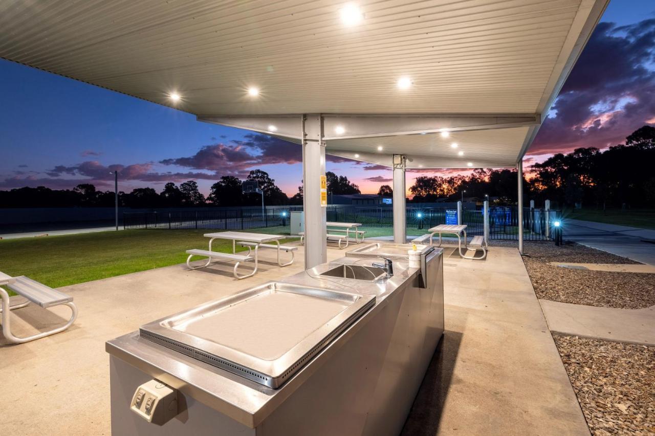 Big4 Deniliquin Holiday Park Exteriör bild