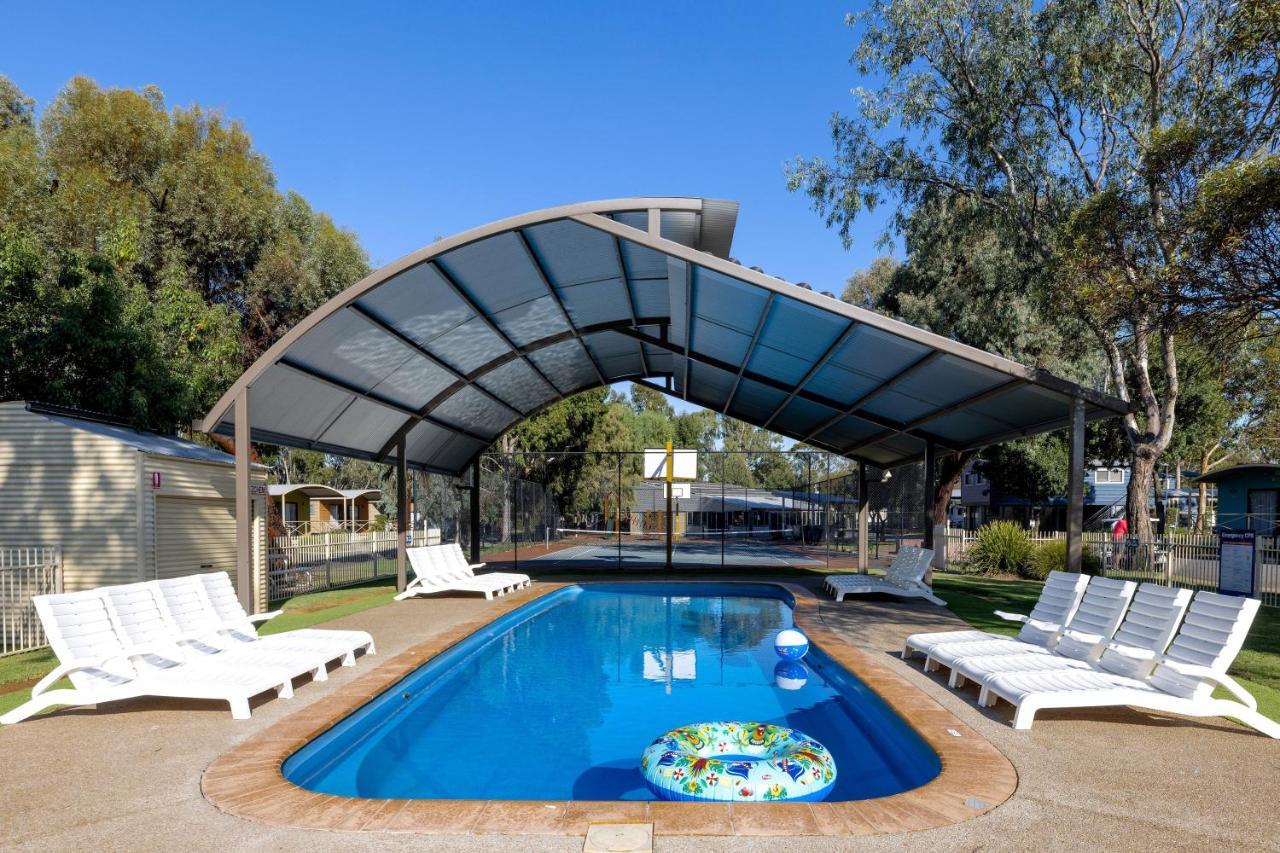 Big4 Deniliquin Holiday Park Exteriör bild