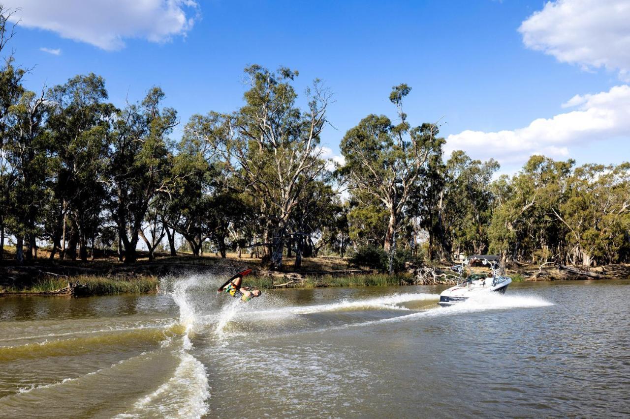 Big4 Deniliquin Holiday Park Exteriör bild