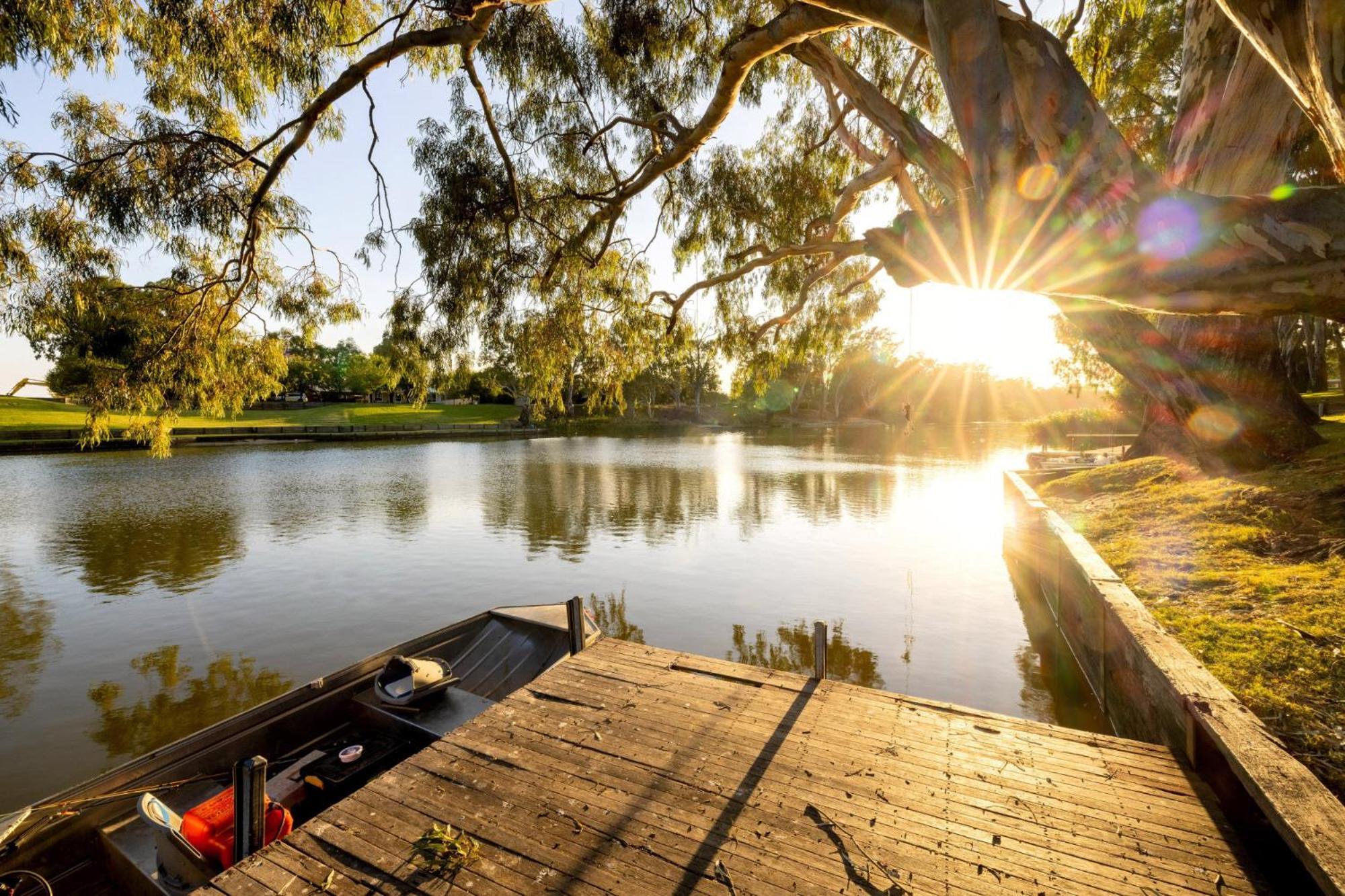 Big4 Deniliquin Holiday Park Exteriör bild