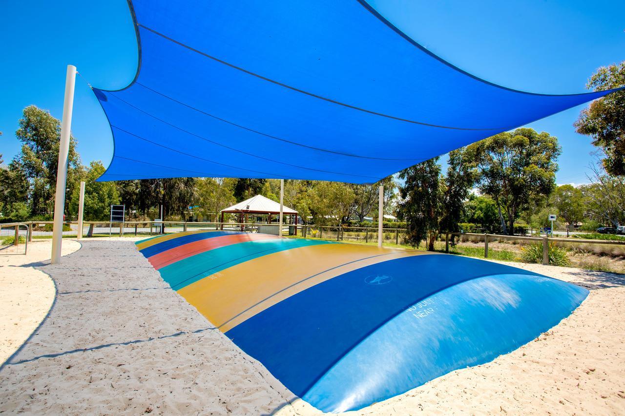 Big4 Deniliquin Holiday Park Exteriör bild