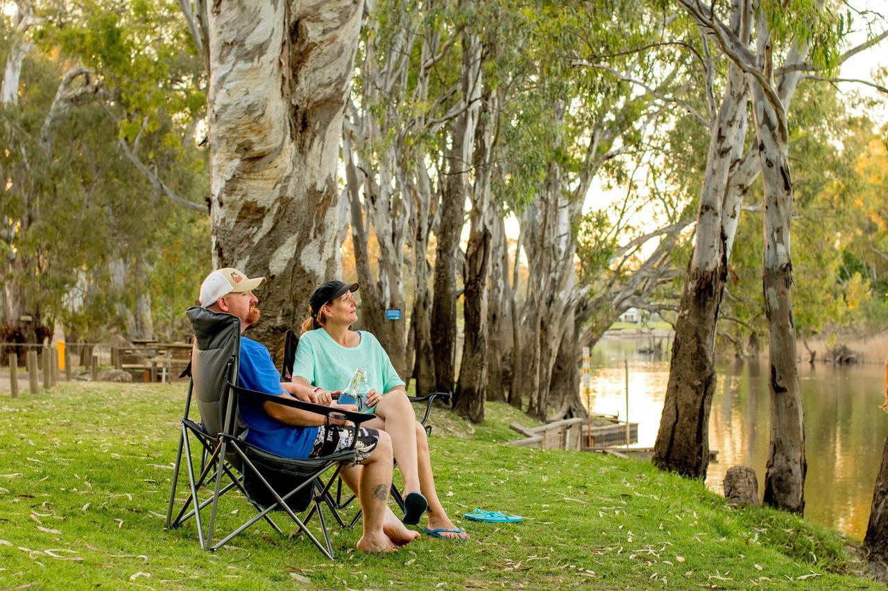 Big4 Deniliquin Holiday Park Exteriör bild